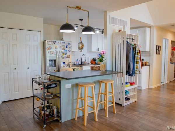 1989 Klingensmith Road , Bloomfield Hills, MI 48302