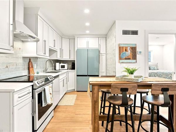 780 10th AVE S, Unit 1, NAPLES, FL 34102