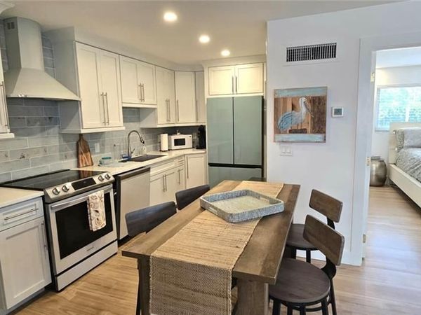 780 10th AVE S, Unit 1, NAPLES, FL 34102