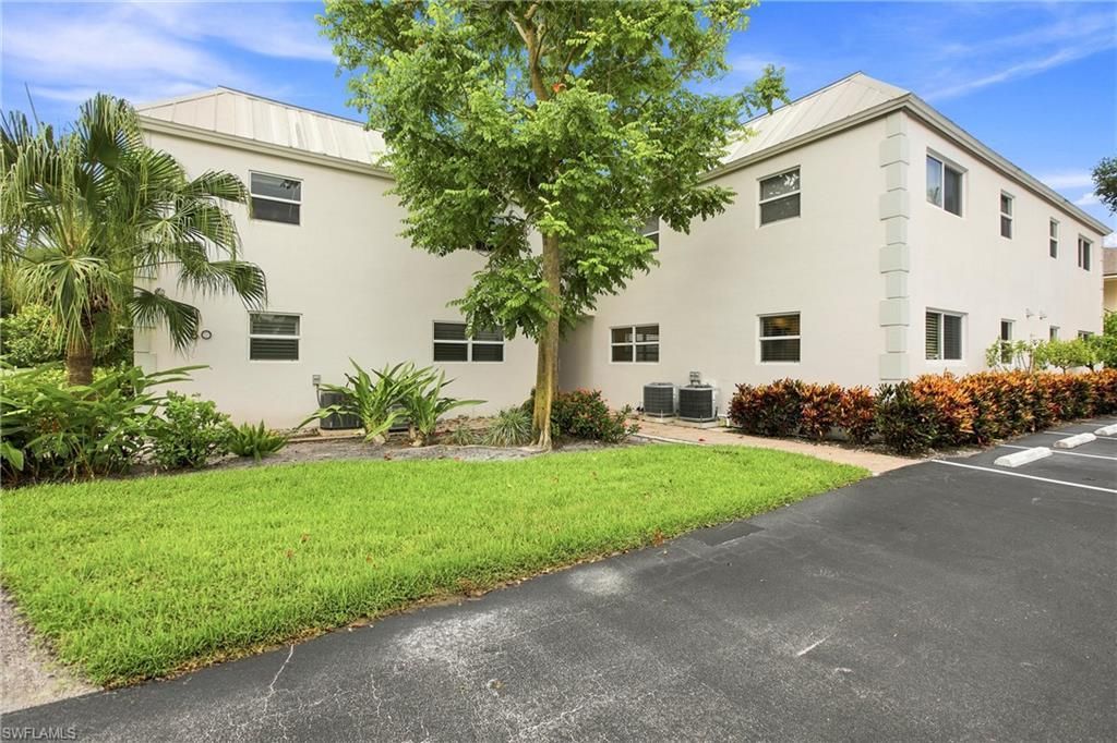 780 10th Ave S, Unit 1, Naples, FL 34102 Photo