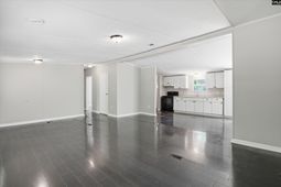 842 Links Court photo 4