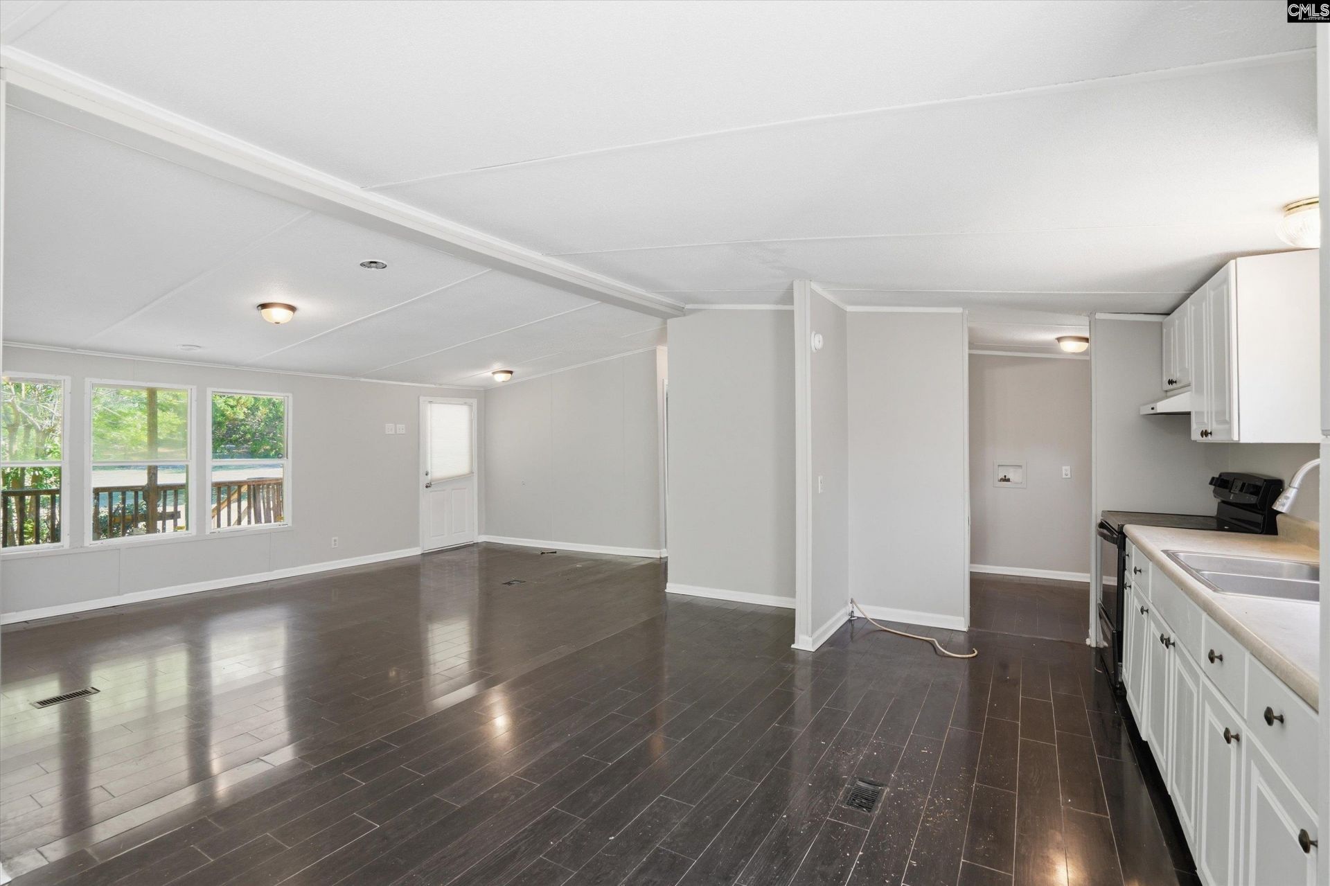 842 Links Court Photo 4
