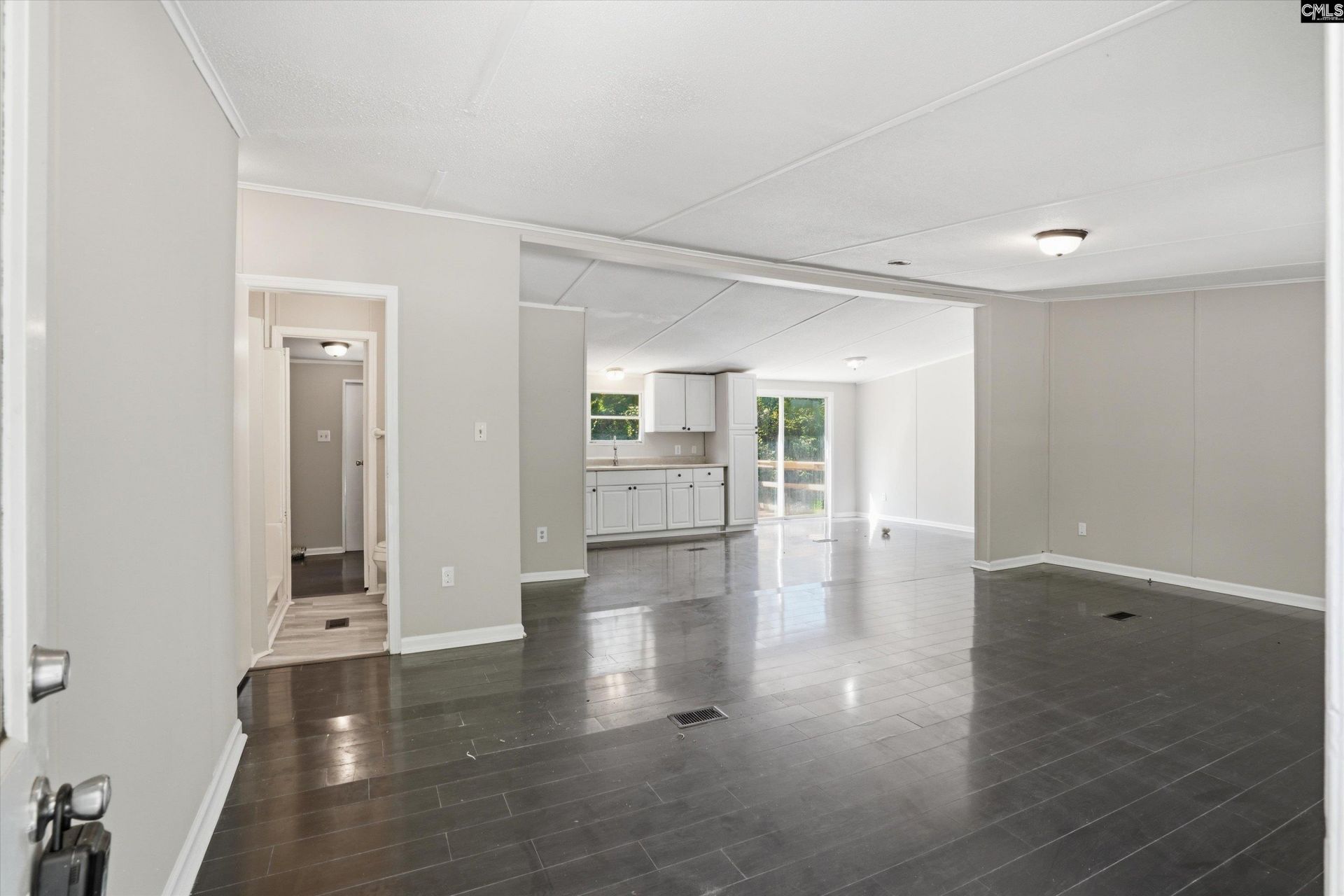 842 Links Court Photo 5
