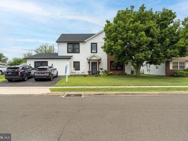 57 EVERGREEN LANE, LEVITTOWN, PA 19054