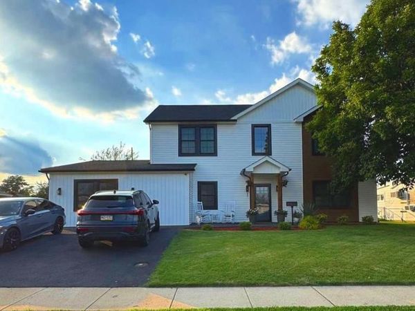 57 EVERGREEN LANE, LEVITTOWN, PA 19054
