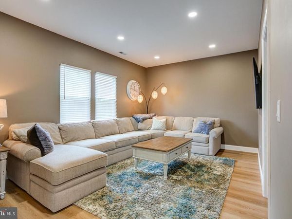57 EVERGREEN LANE, LEVITTOWN, PA 19054