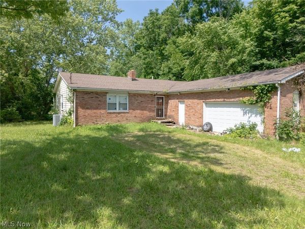 17222 Reynolds Road, West Farmington, OH 44491