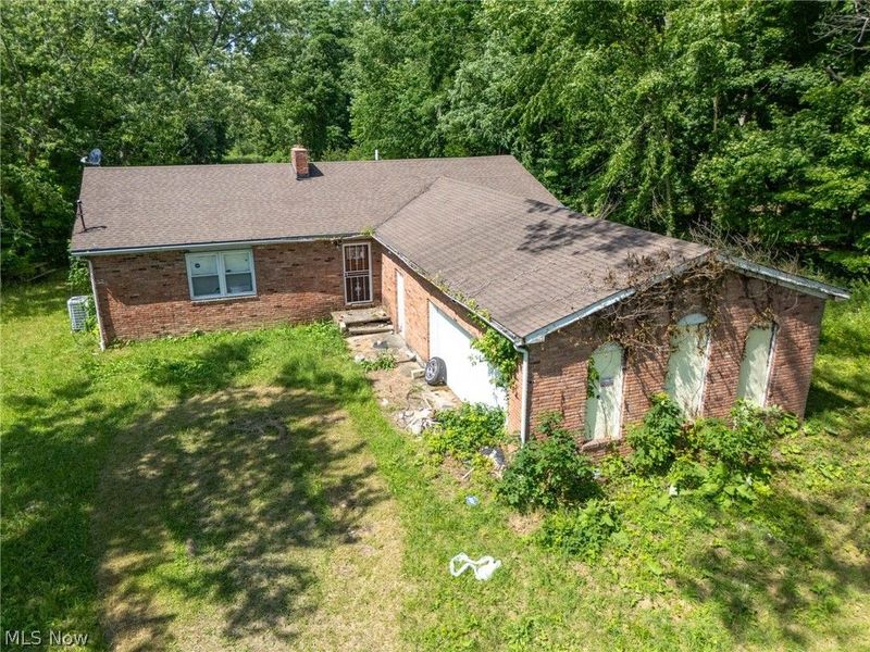 17222 Reynolds Road, West Farmington, OH 44491 Photo 2
