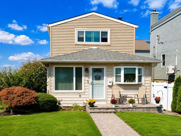 29 Milton Road, Babylon, NY 11702