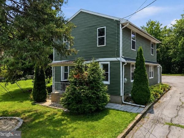 1104 OLD SWEDE ROAD, DOUGLASSVILLE, PA 19518