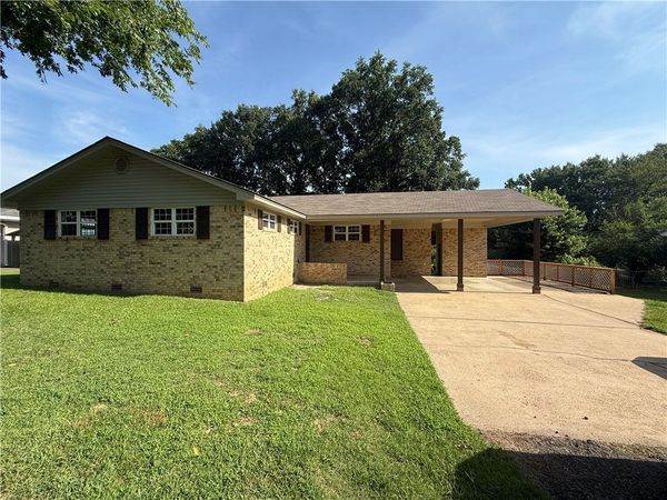 307 E Date Street , Russellville, AR 72802