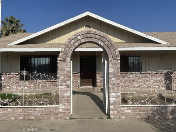 922 E Elm, Tulare, CA 93274