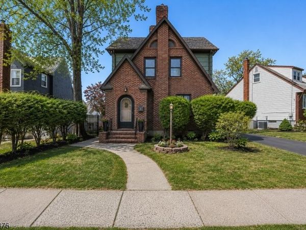 423 E Lincoln Ave, Roselle Park, NJ 07204