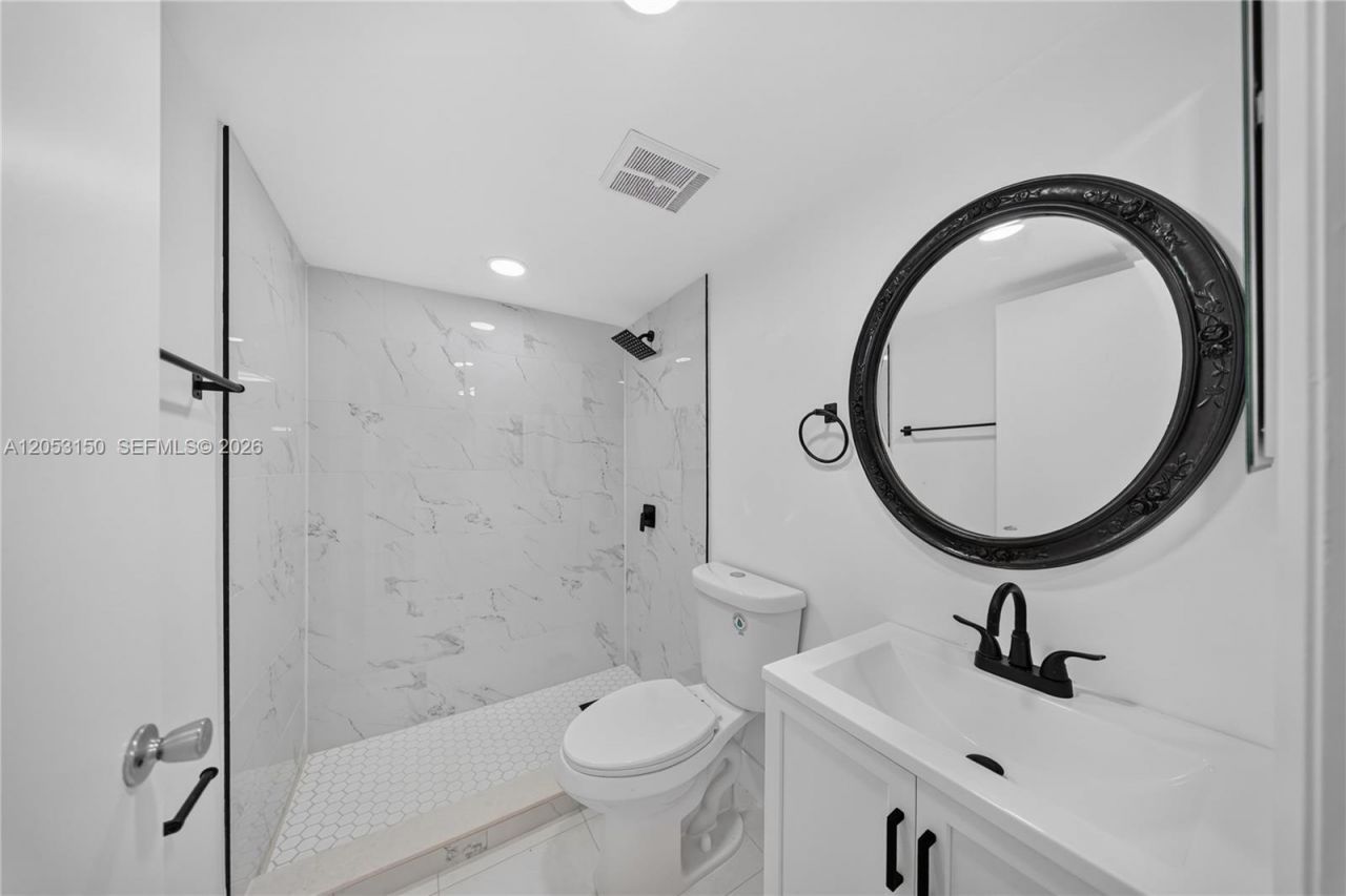 7195 NW 179th St, Unit 109, Hialeah, FL 33015 Photo