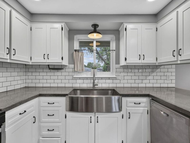 5555 Copenhagen Drive, Westerville, OH 43081 Photo 17