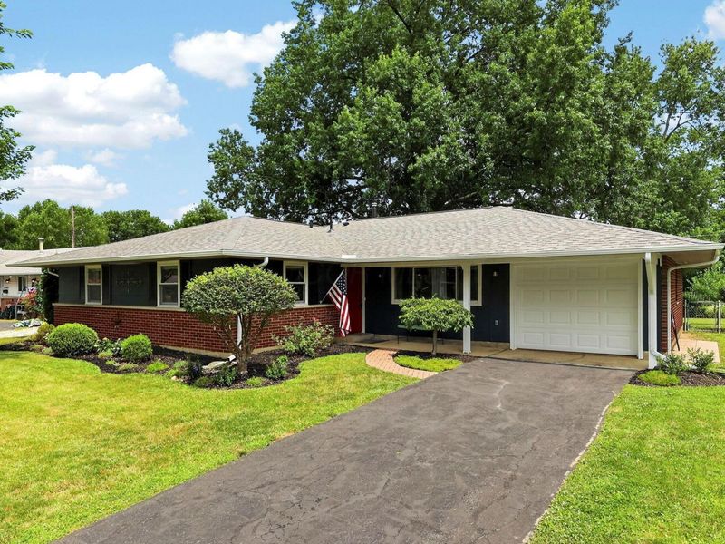 5555 Copenhagen Drive, Westerville, OH 43081 Photo 3