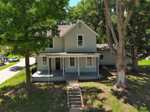 1716 S 5th Street, Leavenworth, KS 66048