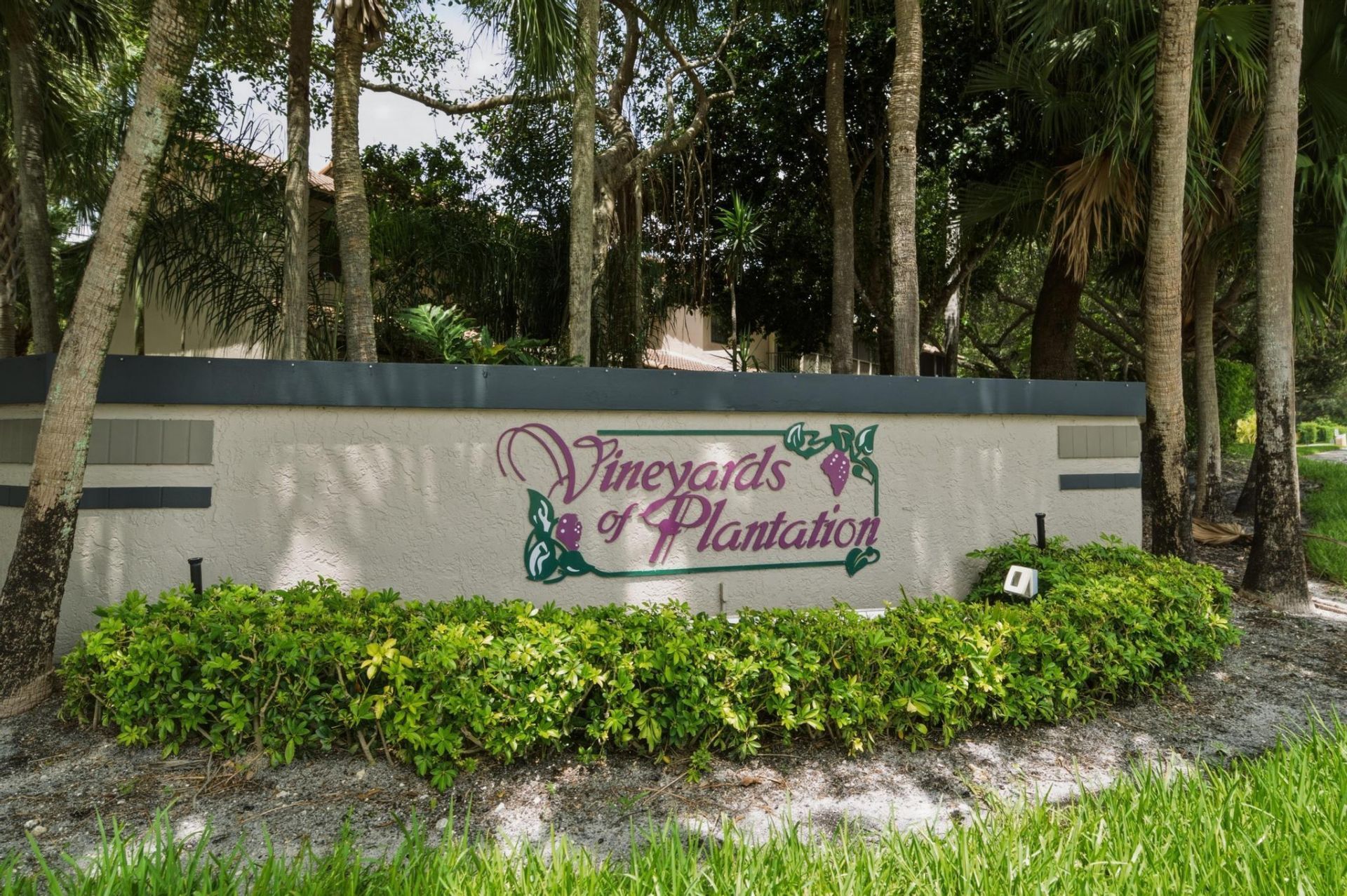 9014 Vineyard Lake Drive, Plantation, FL 33324 Photo