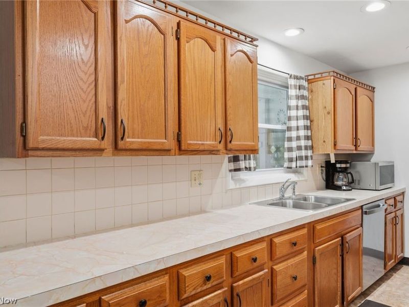 1524 Bancroft Street, Cuyahoga Falls, OH 44221 Photo 10