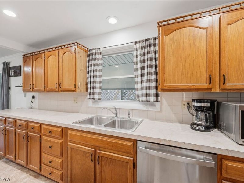 1524 Bancroft Street, Cuyahoga Falls, OH 44221 Photo 13