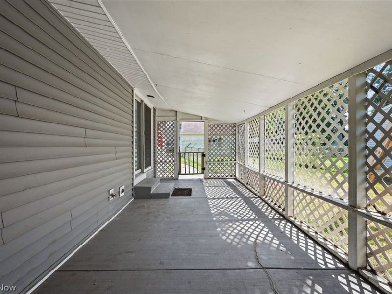 1524 Bancroft Street, Cuyahoga Falls, OH 44221 Photo 31