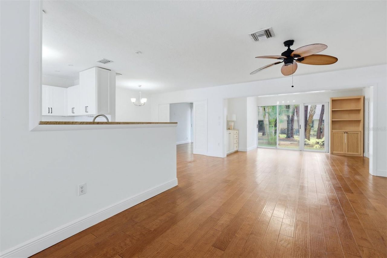 5273 Villa Majorca Court, Unit 25, Sarasota, FL 34235 Photo