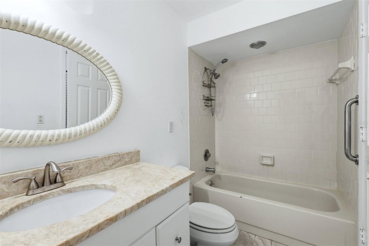 5273 Villa Majorca Court, Unit 25, Sarasota, FL 34235 Photo