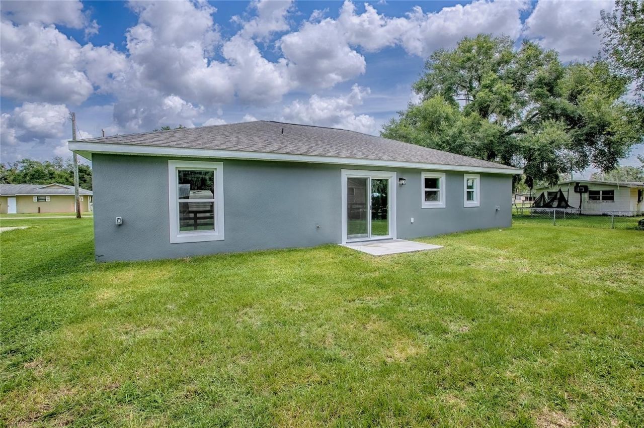 557 County Road 487 , Lake Panasoffkee, FL 33538 Photo