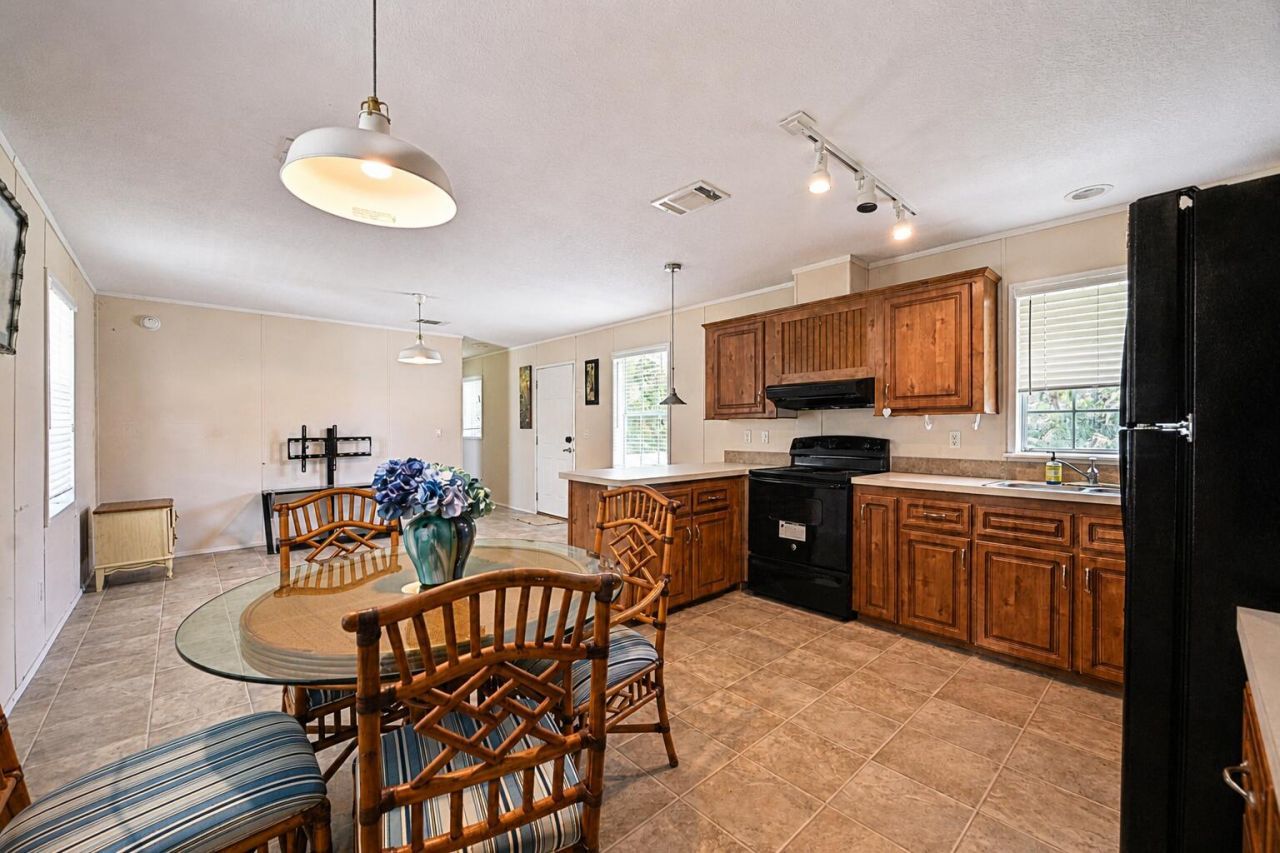 8137 SW Wildwood Drive, Stuart, FL 34997 Photo