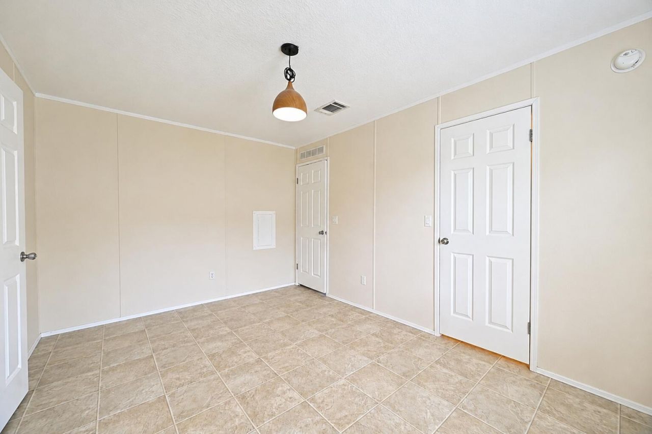 8137 SW Wildwood Drive, Stuart, FL 34997 Photo