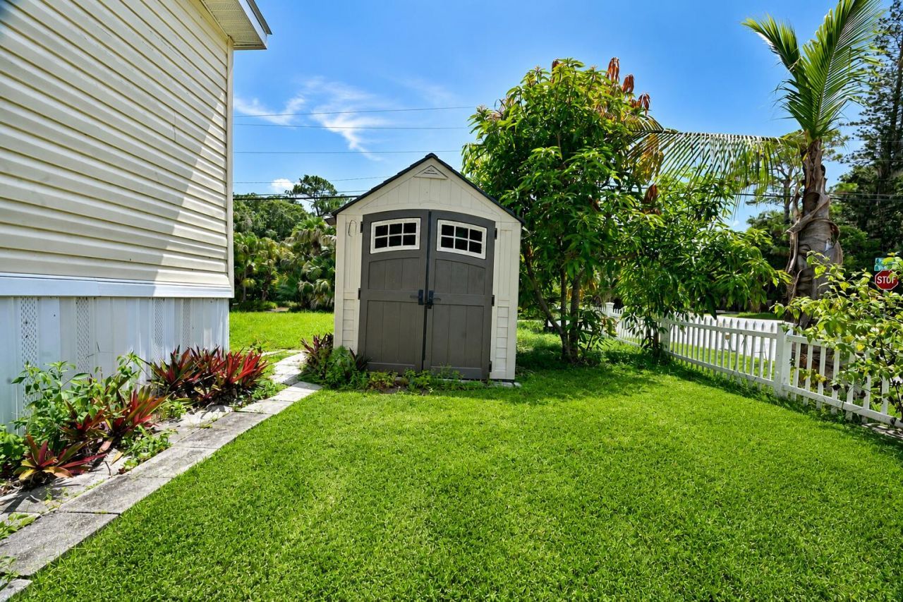 8137 SW Wildwood Drive, Stuart, FL 34997 Photo