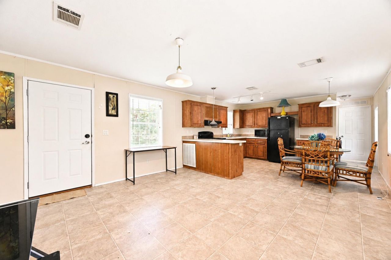 8137 SW Wildwood Drive, Stuart, FL 34997 Photo
