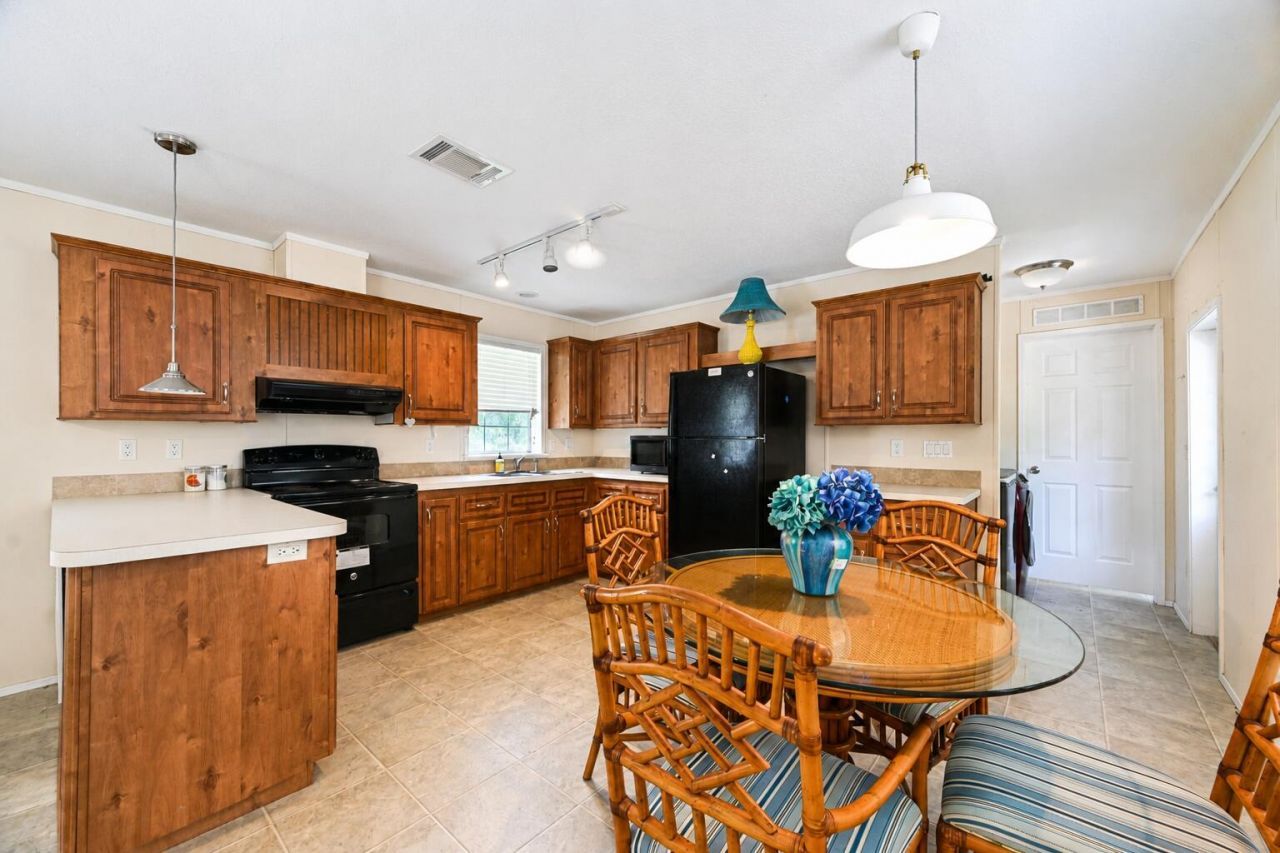 8137 SW Wildwood Drive, Stuart, FL 34997 Photo