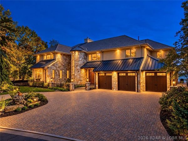 420 Cedar Crest Drive, Lake Ozark, MO 65049