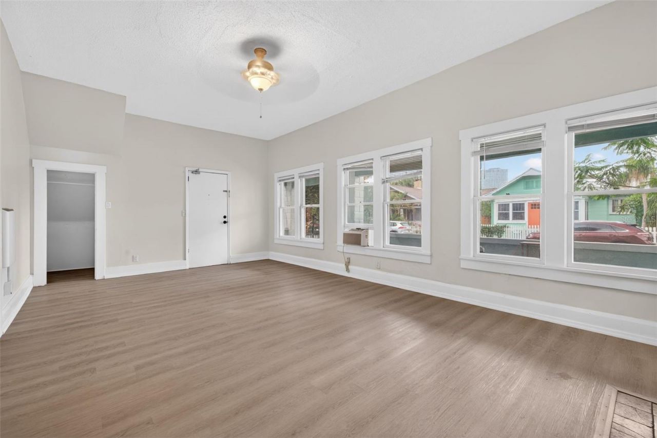 633 7th Avenue N, Saint Petersburg, FL 33701 Photo