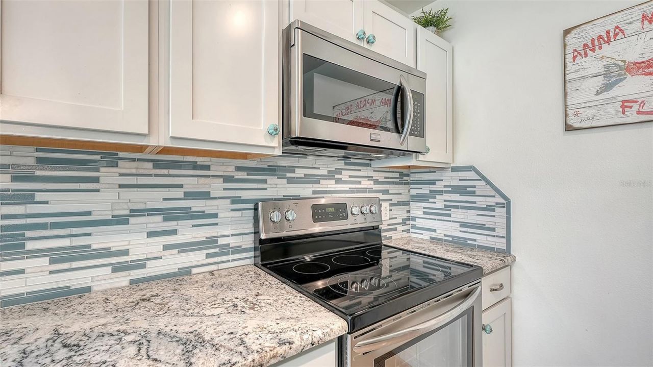 6327 Gulf Drive, Holmes Beach, FL 34217 Photo