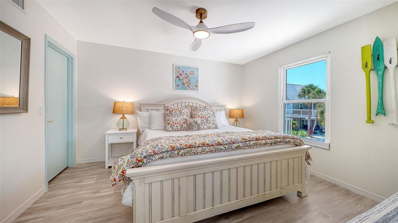 6327 Gulf Drive, Holmes Beach, FL 34217 Photo
