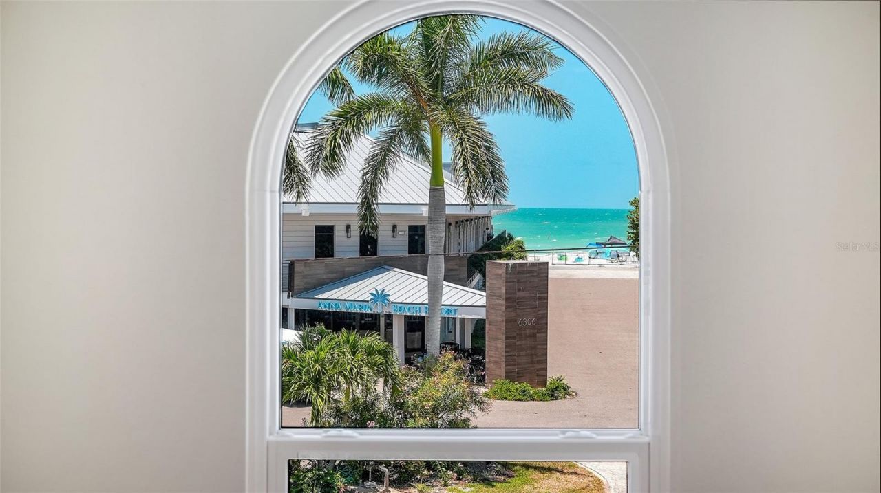 6327 Gulf Drive, Holmes Beach, FL 34217 Photo