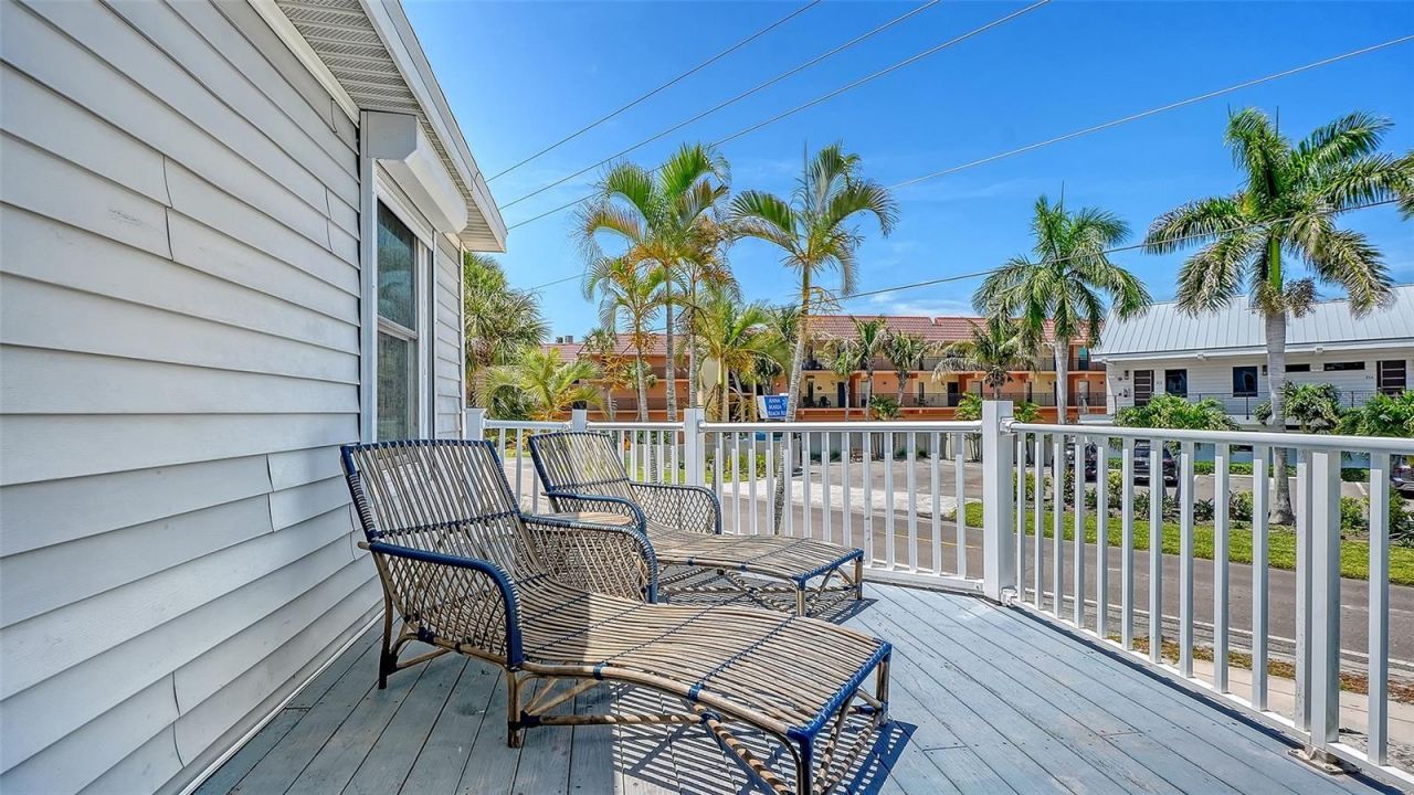 6327 Gulf Drive, Holmes Beach, FL 34217 Photo
