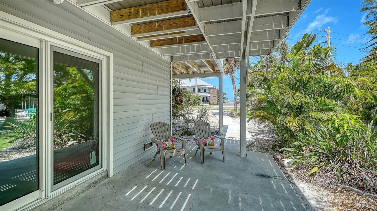 6327 Gulf Drive, Holmes Beach, FL 34217 Photo