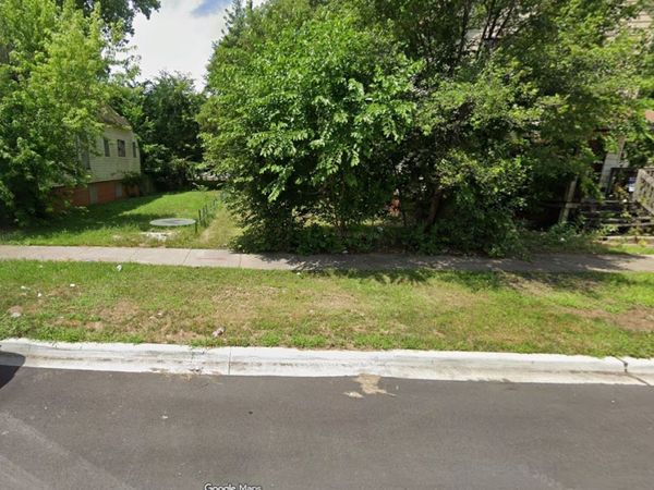 5804 S May Street , Chicago, IL 60621
