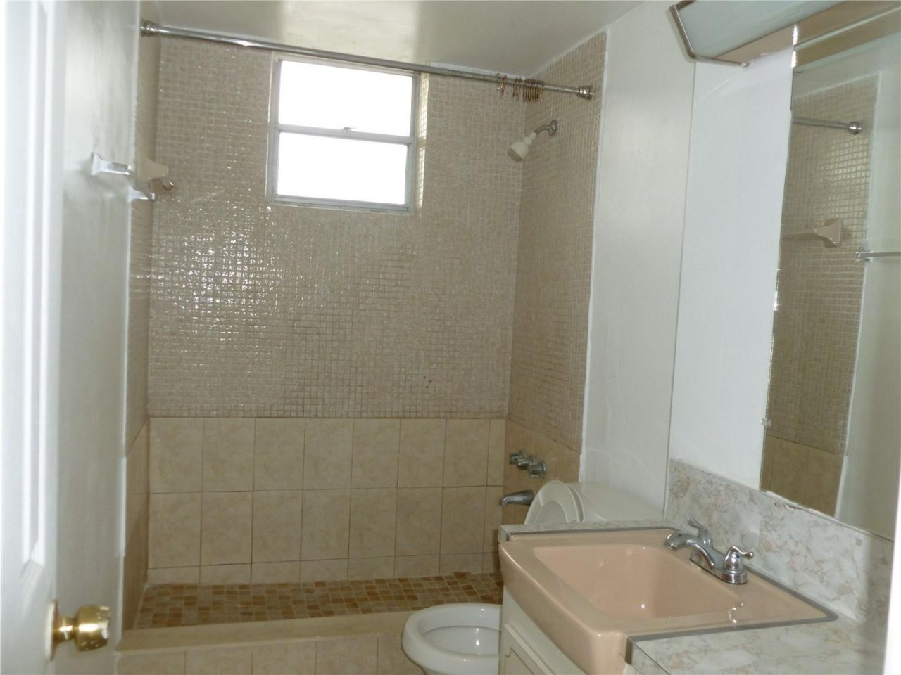 2940 NE 203rd Street, Unit C102, Aventura, FL 33180 Photo