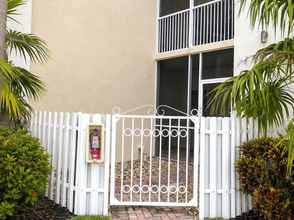 7775 YARDLEY Drive, Unit 115, Tamarac, FL 33321