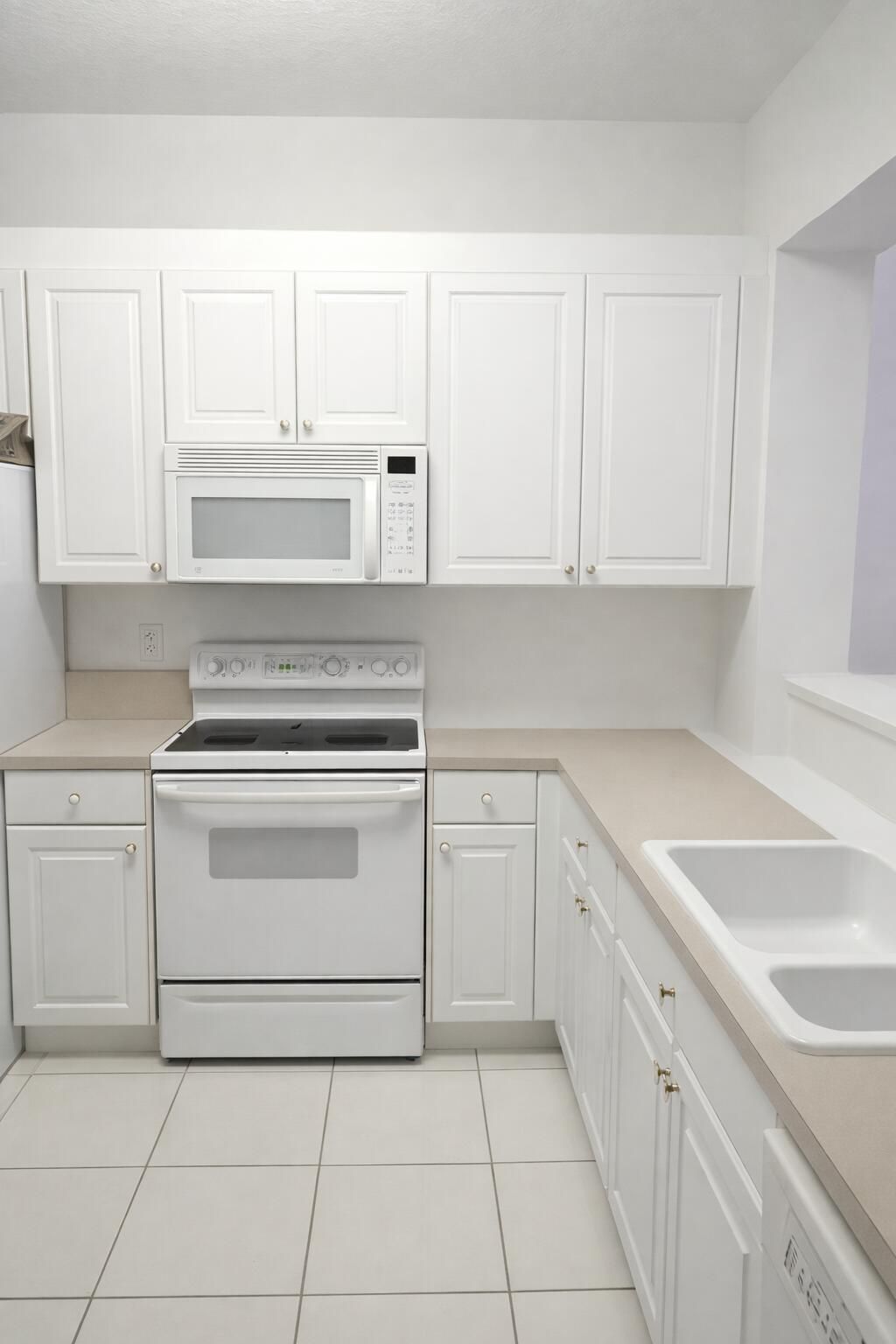 7775 Yardley Drive, Unit 115, Tamarac, FL 33321 Photo