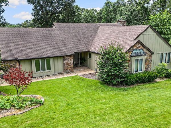 2 Ettington Drive , Bella Vista, AR 72714