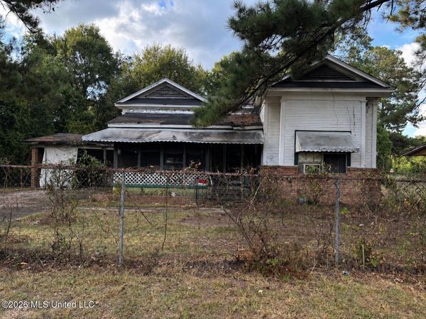 813 Davidson Place, Hattiesburg, MS 39401
