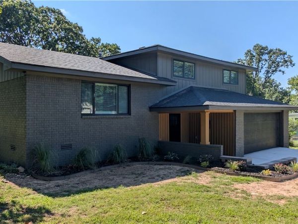 68 N Woodridge Road, Rogers, AR 72756