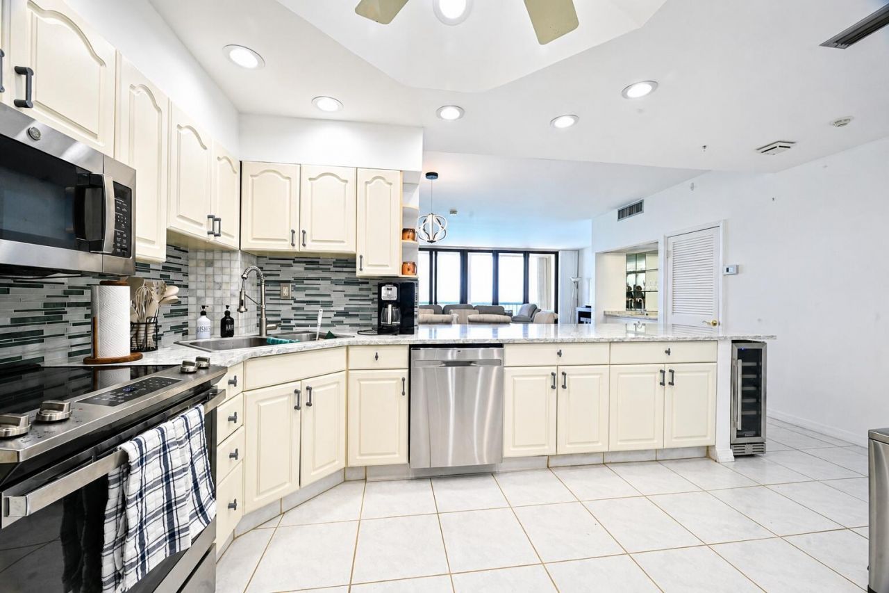 9900 S Ocean Drive, Unit 1603, Jensen Beach, FL 34957 Photo
