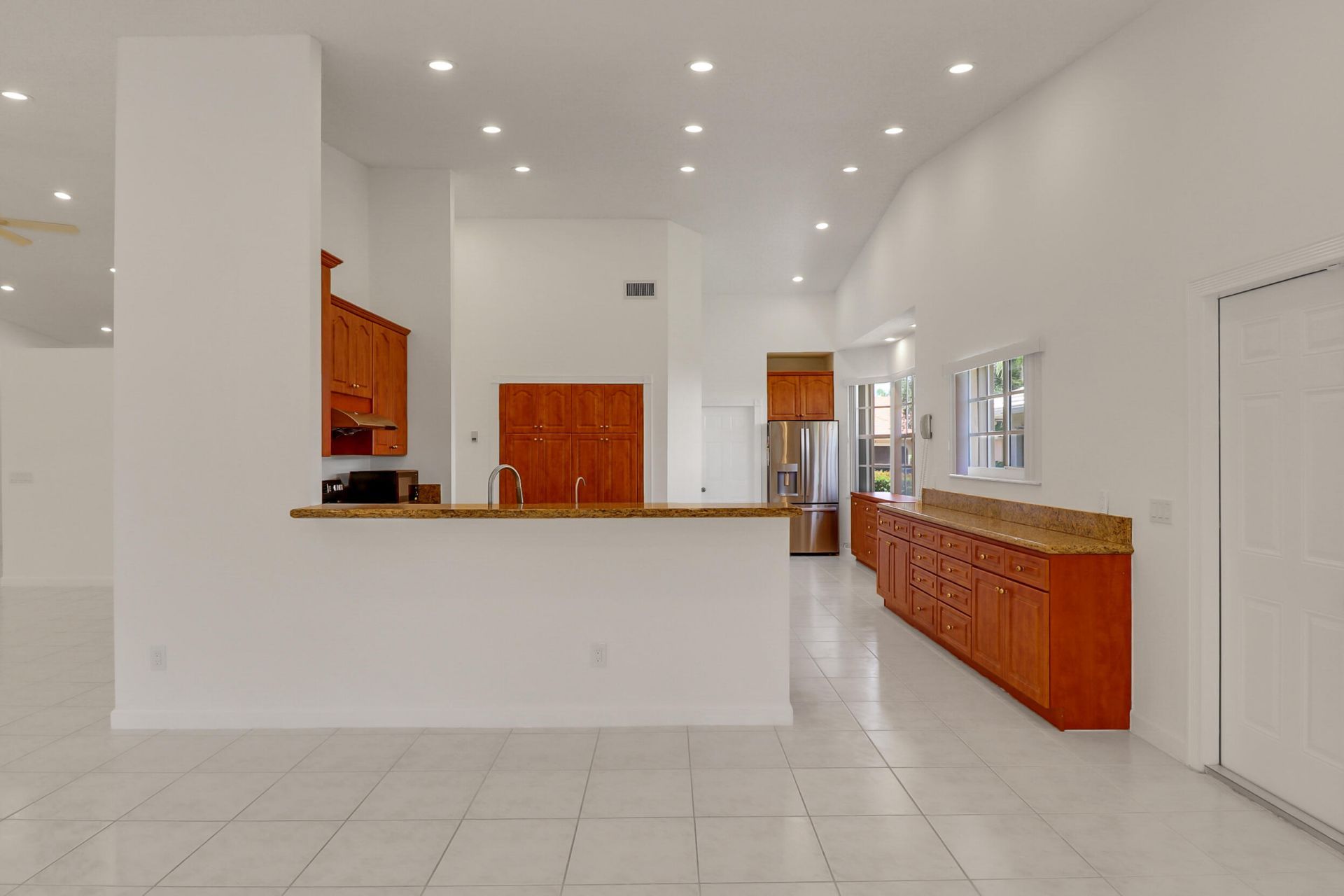551 NW 108th Avenue, Plantation, FL 33324 Photo