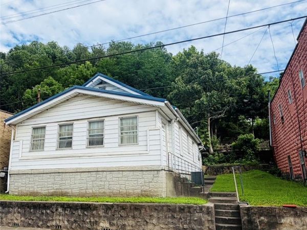 326 Main Street, Fayetteville, WV 25085